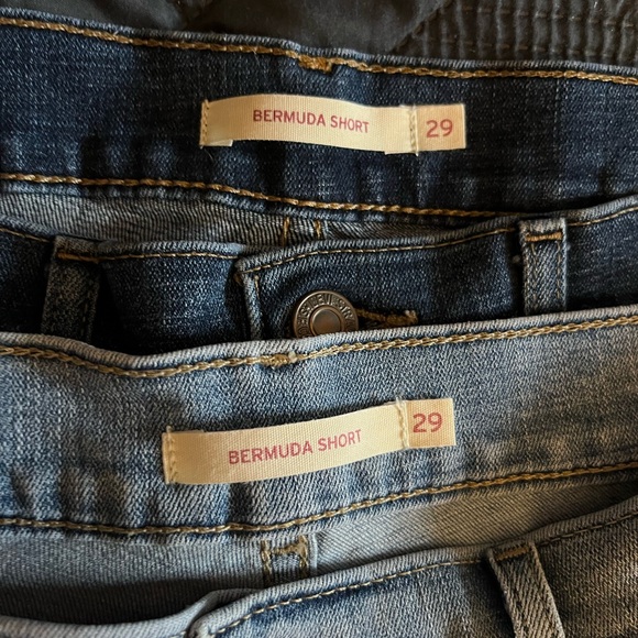(2) NWOT LEVI MID RISE BERMUDA BUNDLE  SIZE 29 - Picture 5 of 5